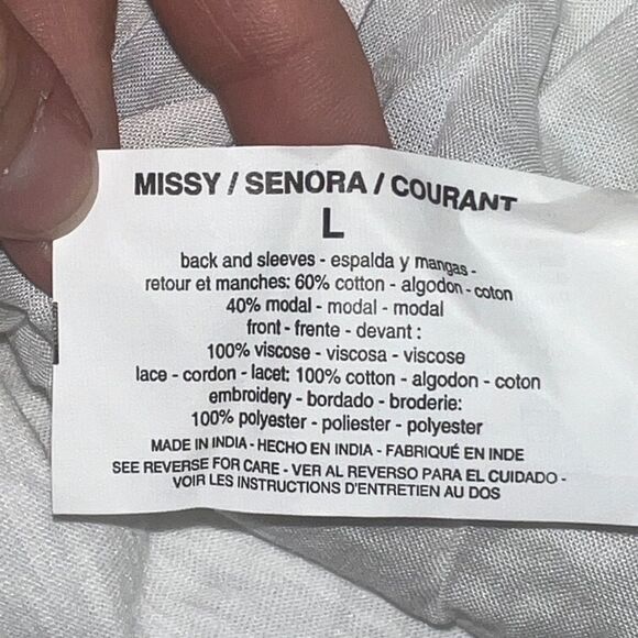 Gloria Vanderbilt Ladies V-Neck Embroidered Cotton Top T-Shirt Large NWT - Picture 9 of 12